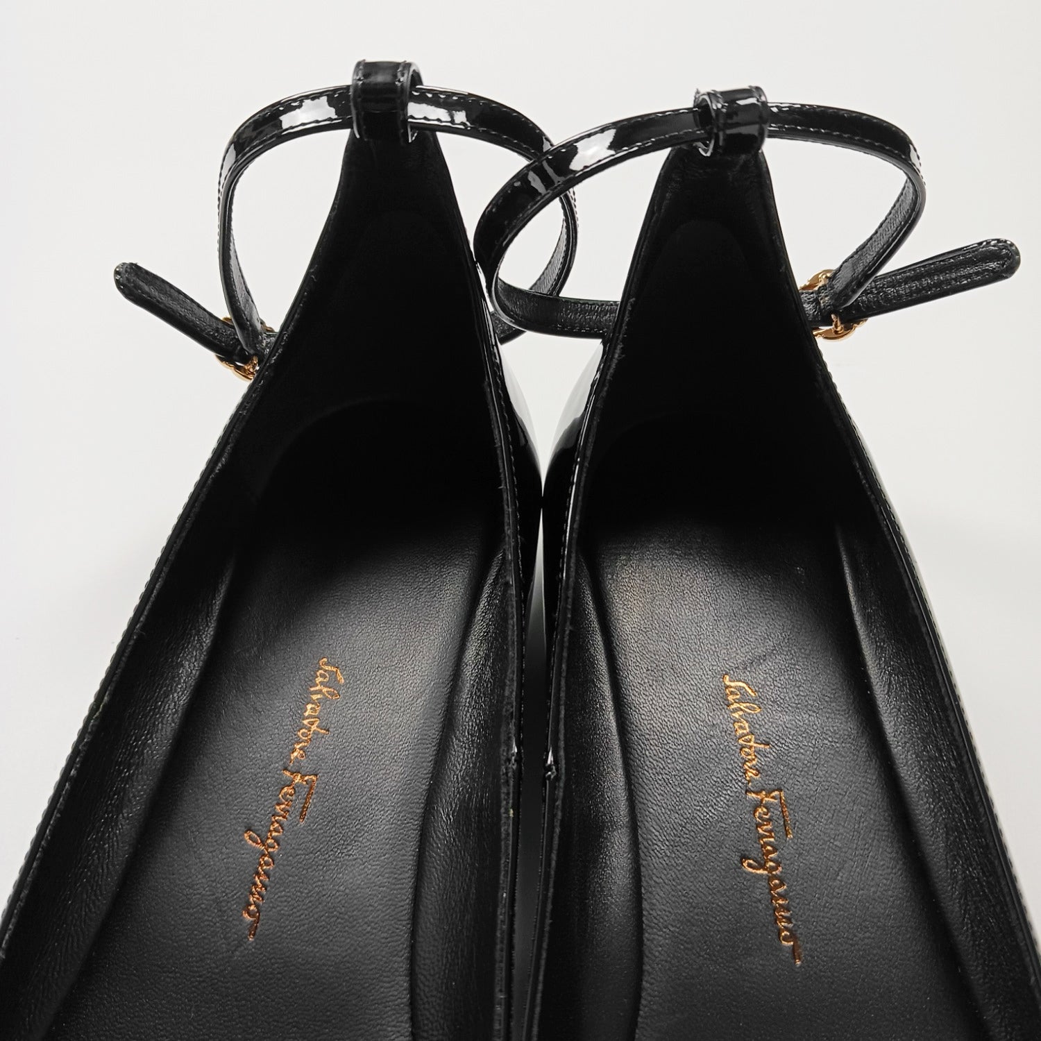 Salvatore Ferragamo フェラガモ アンクルストラップ バレエシューズ 8.5 B