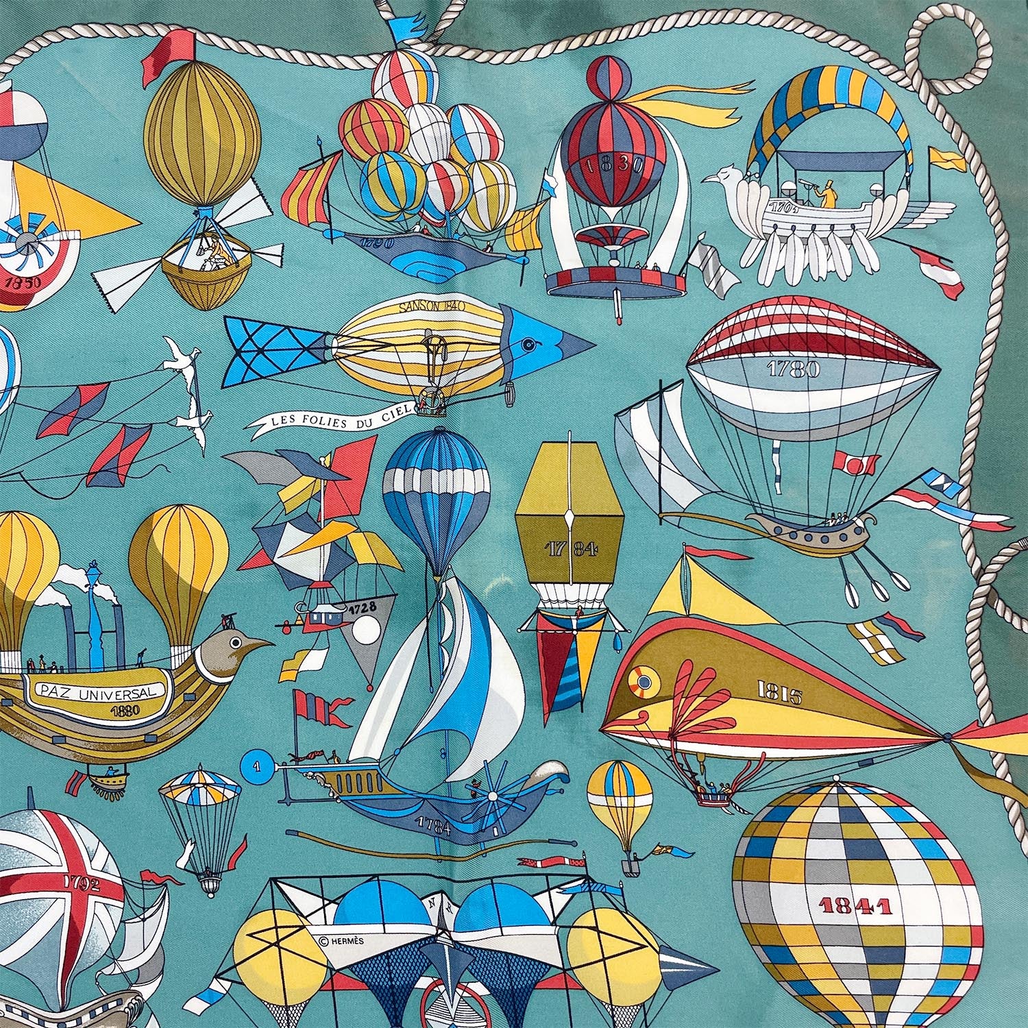 HERMES エルメス プチ・カレ43 LES FOLIES DU CIEL 大空の狂気 スカーフ