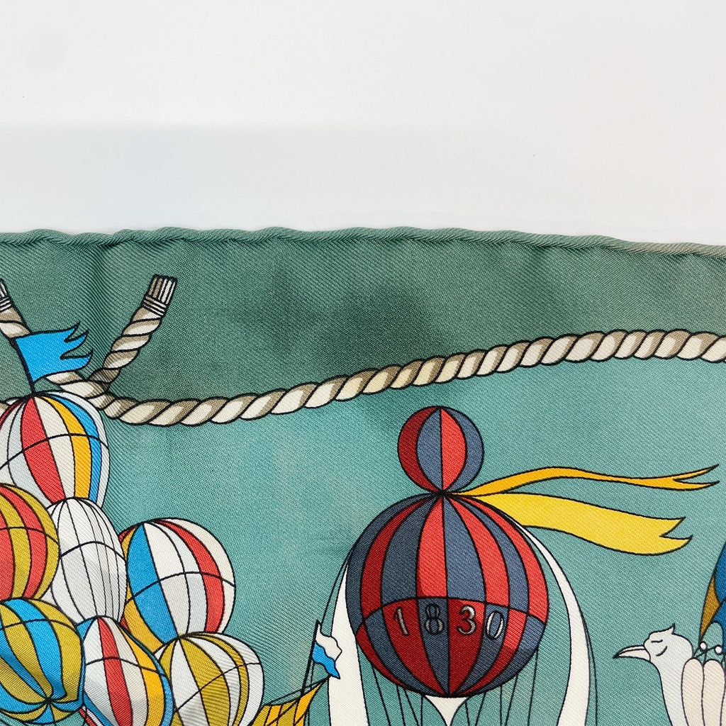 HERMES エルメス プチ・カレ43 LES FOLIES DU CIEL 大空の狂気 スカーフ