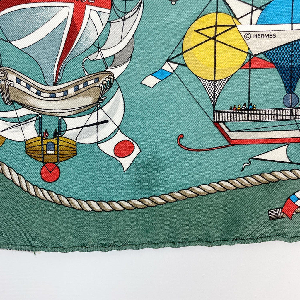 HERMES エルメス プチ・カレ43 LES FOLIES DU CIEL 大空の狂気 スカーフ