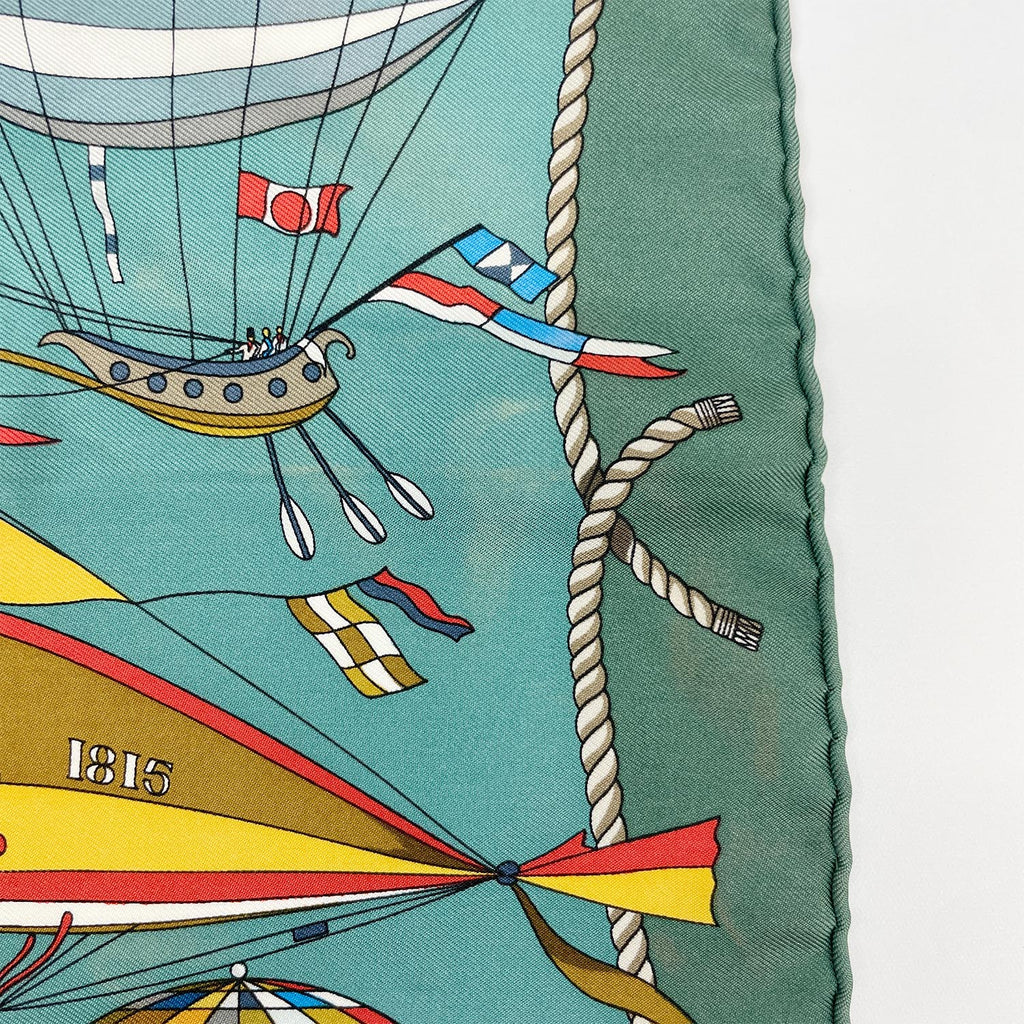 HERMES エルメス プチ・カレ43 LES FOLIES DU CIEL 大空の狂気 スカーフ