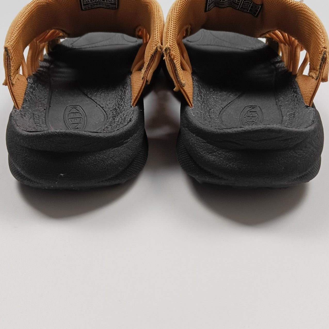 KEEN キーン UNEEK SNK SLIDE サンダル 22.5cm