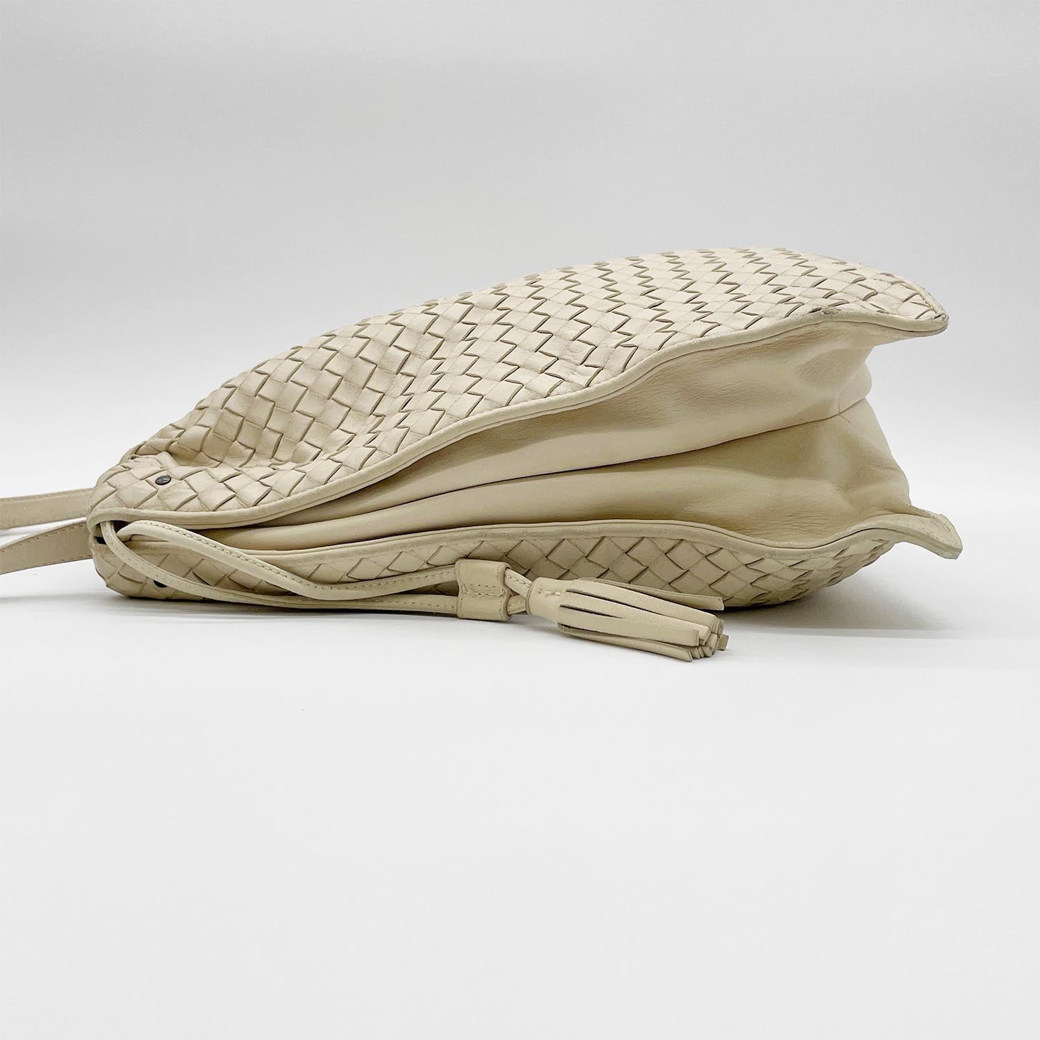 BOTTEGA VENETA ボッテガヴェネタ ショルダーバッグ 巾着 クロスボディ