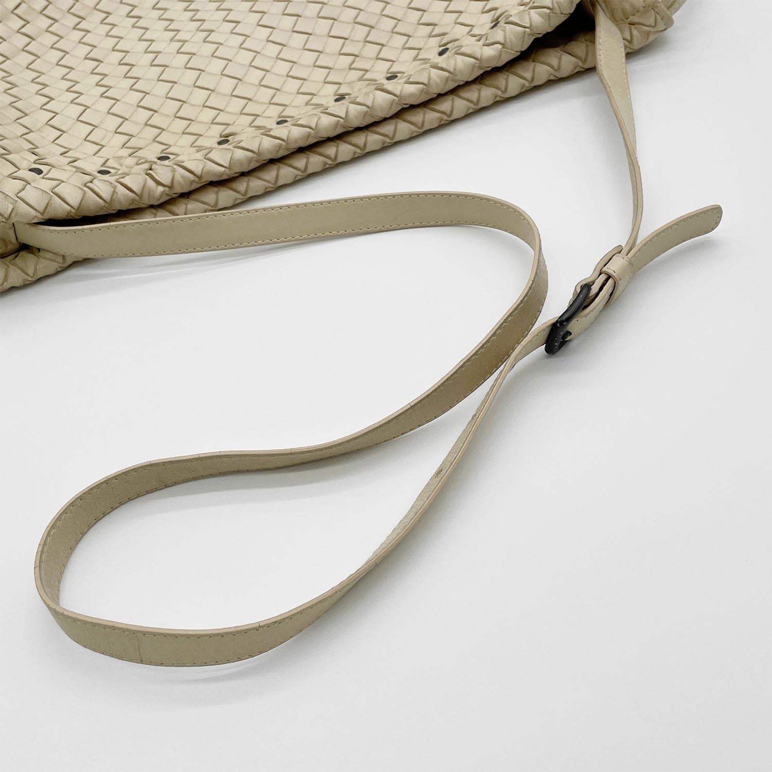 BOTTEGA VENETA ボッテガヴェネタ ショルダーバッグ 巾着 クロスボディ