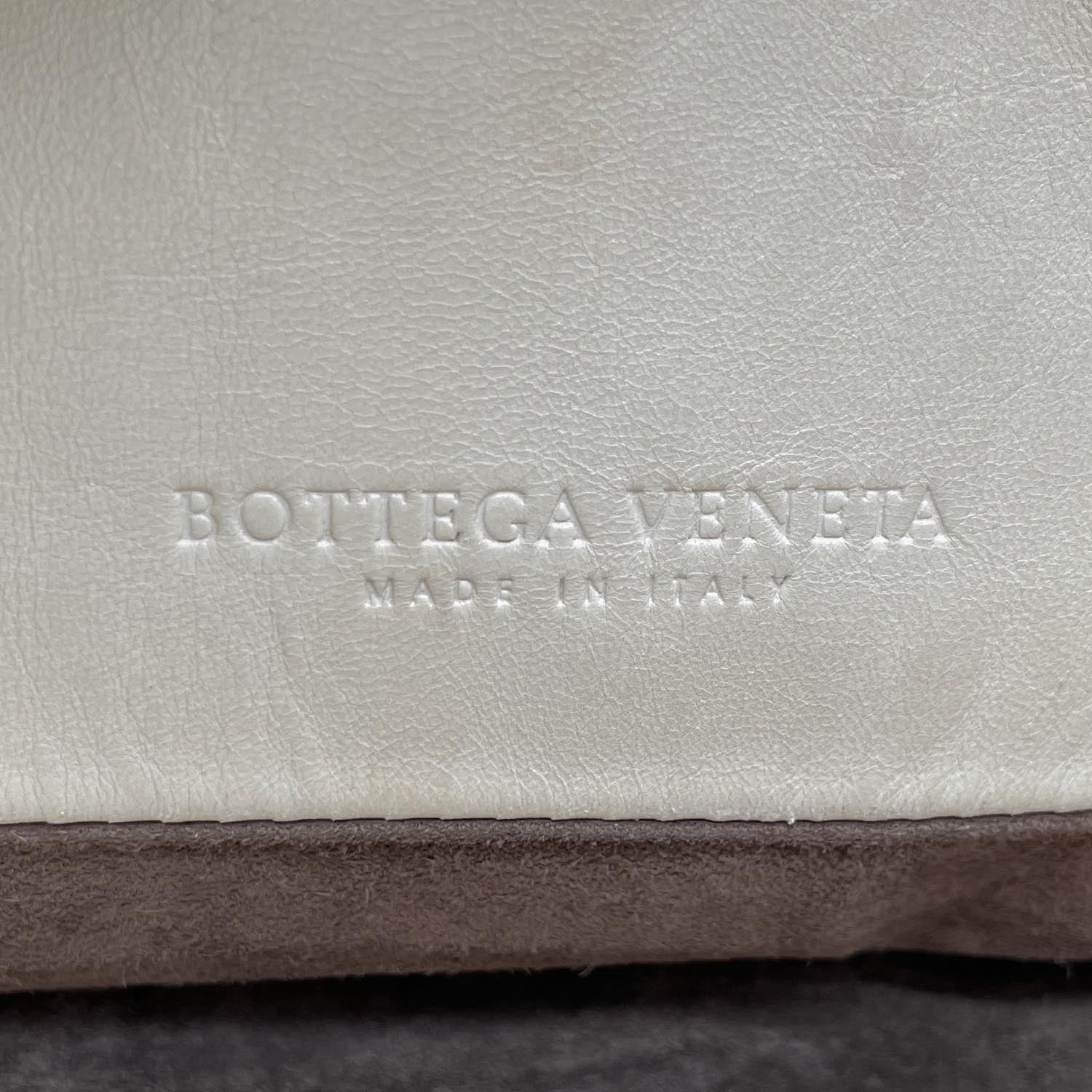 BOTTEGA VENETA ボッテガヴェネタ ショルダーバッグ 巾着 クロスボディ