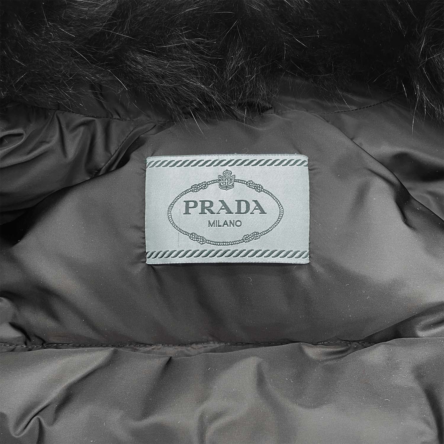 PRADA プラダ ダウンジャケット 38 ファー襟 ショート丈 トライアングル ブラック
