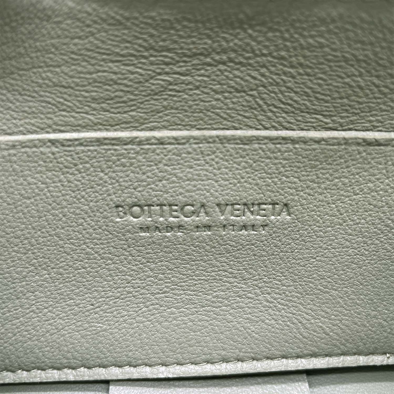 BOTTEGA VENETA ボッテガヴェネタ キャンディカセット ショルダーバッグ くすみカラー