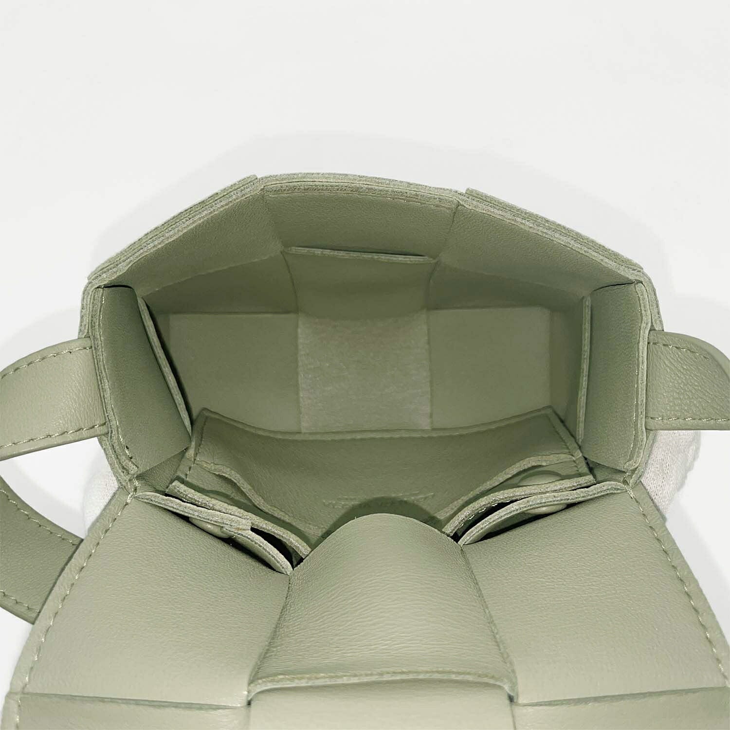 BOTTEGA VENETA ボッテガヴェネタ キャンディカセット ショルダーバッグ くすみカラー