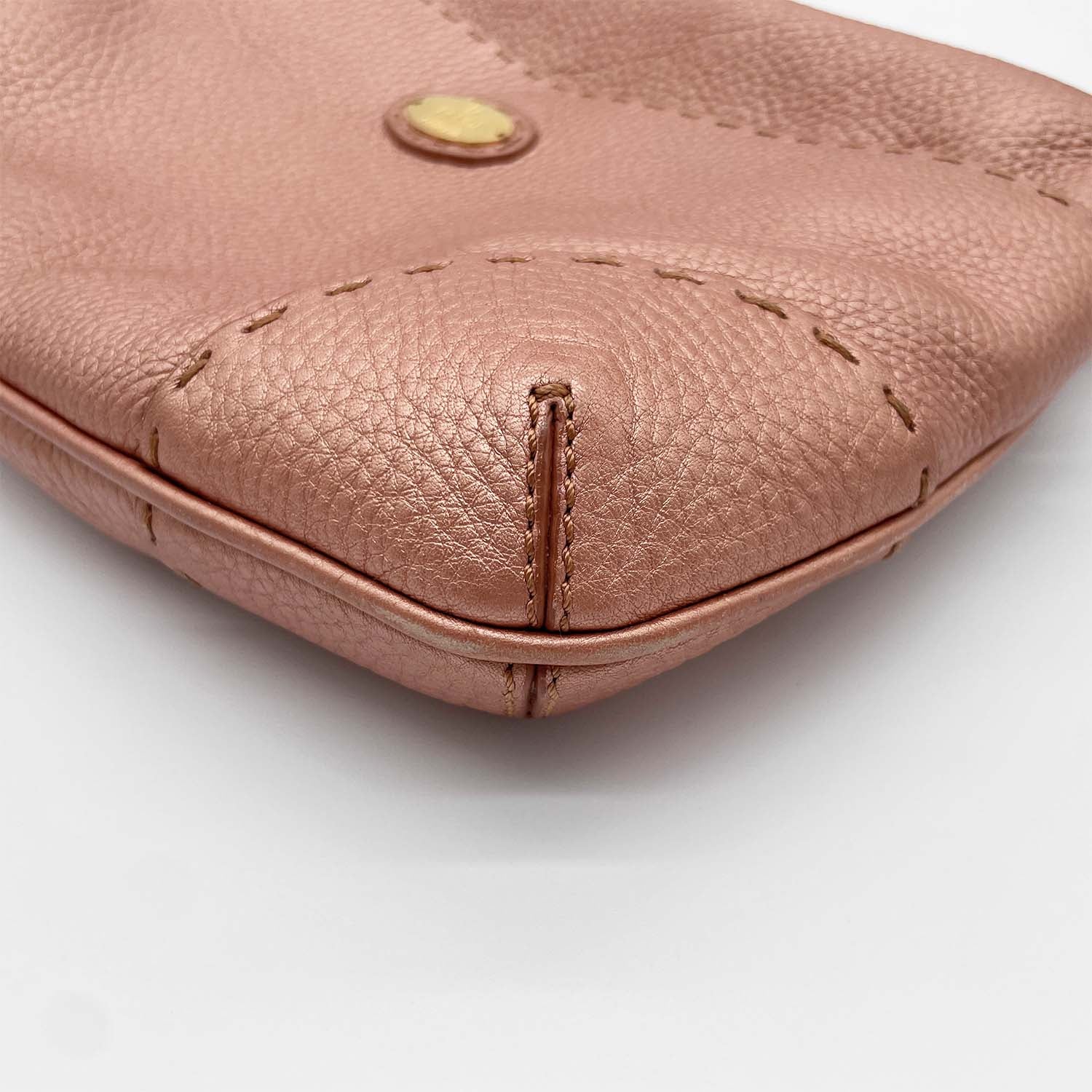 FENDI フェンディ セレリア ショルダーバッグ メタリックピンク クロスボディ ステッチ