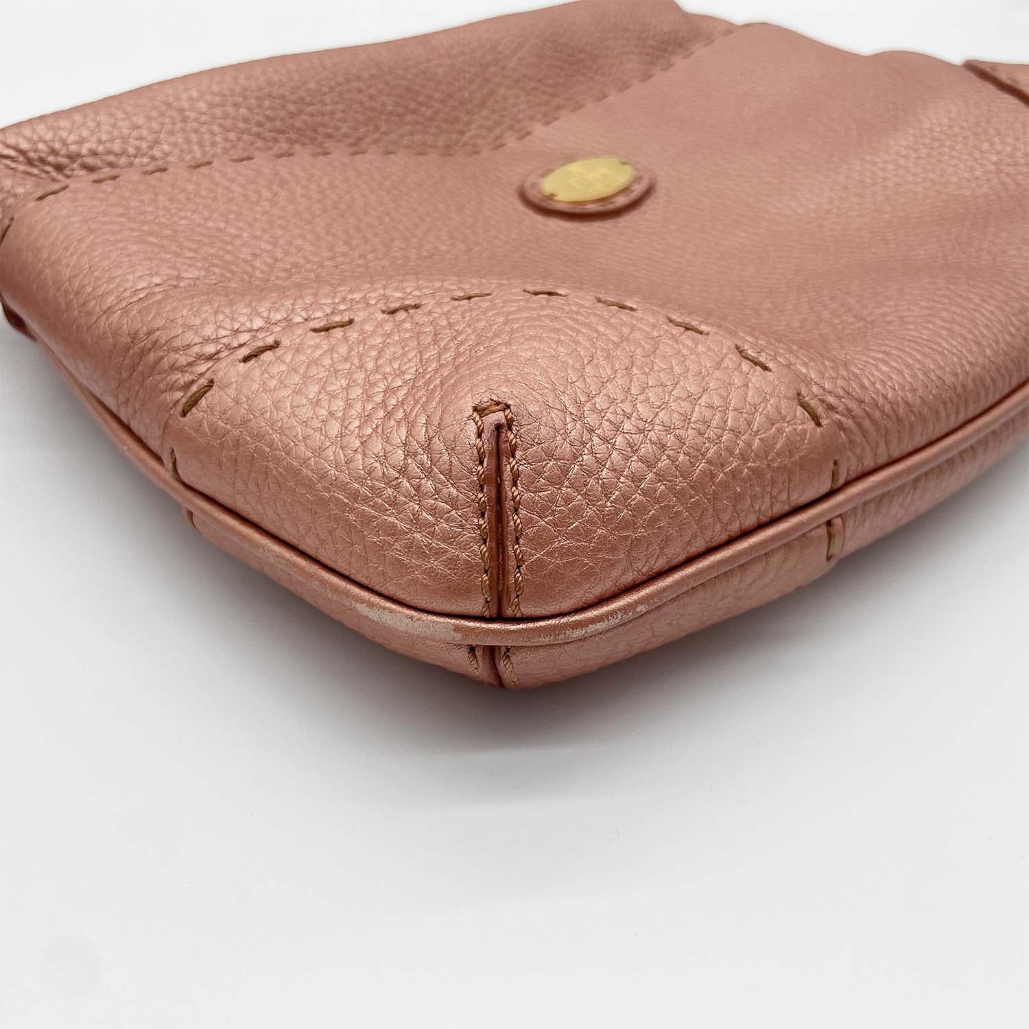FENDI フェンディ セレリア ショルダーバッグ メタリックピンク クロスボディ ステッチ