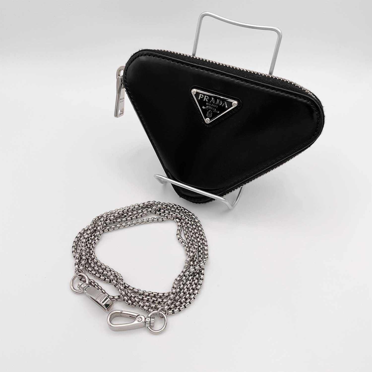 PRADA プラダ コインケース チェーンウォレット 財布 トライアングルロゴ ショルダー ガラスレザー