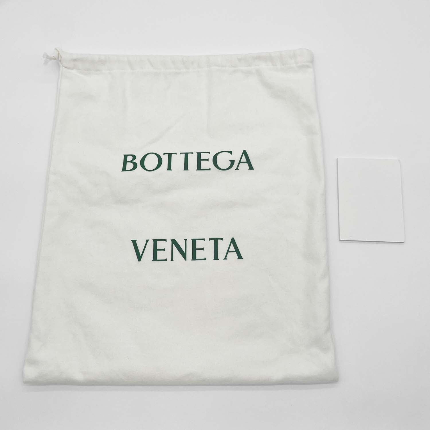 BOTTEGA VENETA ボッテガヴェネタ マキシパデッドカセット ショルダーバッグ ブラック イントレチャート