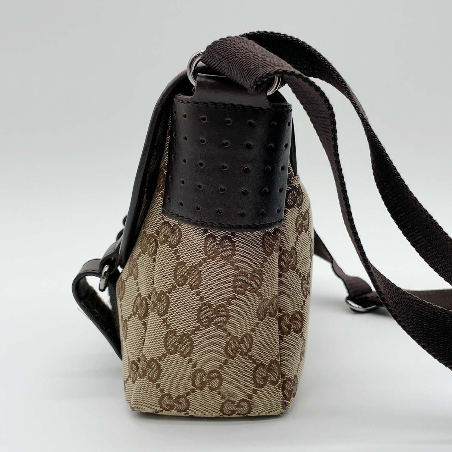 GUCCI グッチ ショルダーバッグ GGキャンバス メッセンジャー 145858 ブラウン