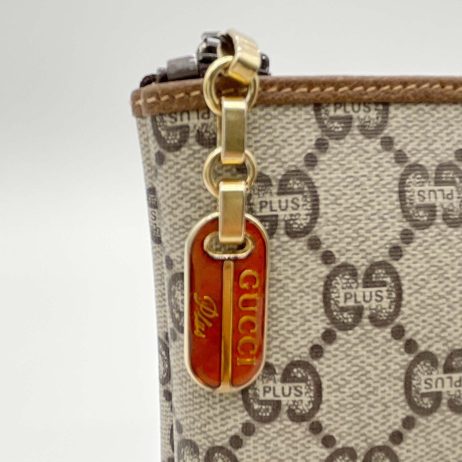 GUCCI グッチ 28cm×17cm ポーチ ケース GGプラス オールド ヴィンテージ ブラウン