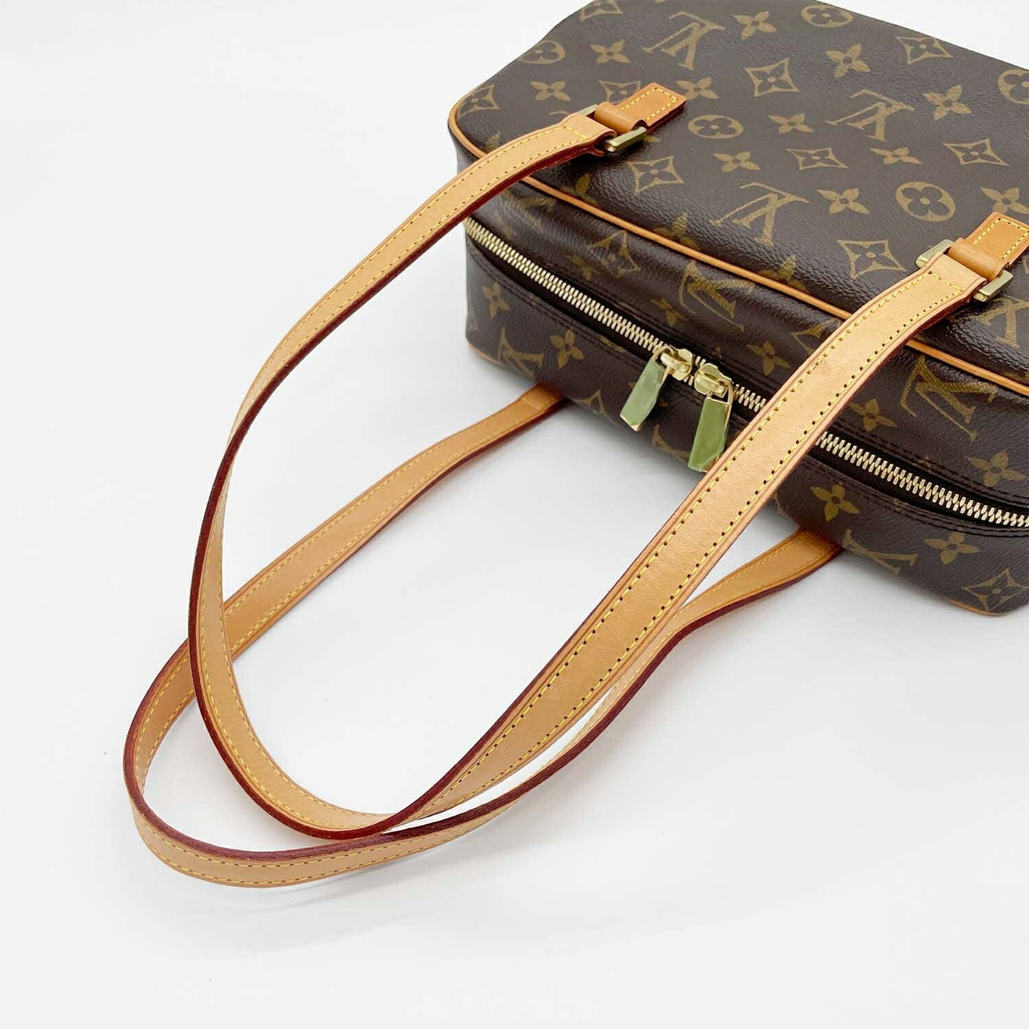LOUIS VUITTON ルイヴィトン シテMM M51182 モノグラム ハンドバッグ 肩掛け ショルダー