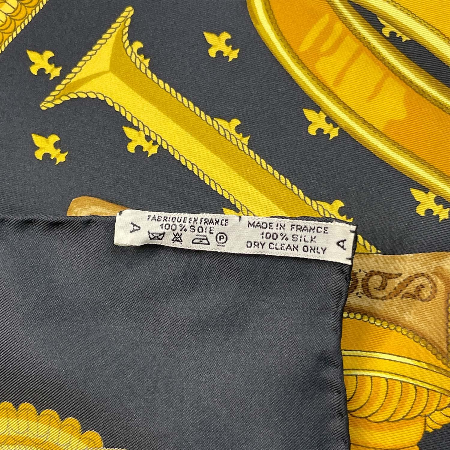 HERMES エルメス カレ90 SELLES A HOUSSE カバーへの腰掛 スカーフ ブラック