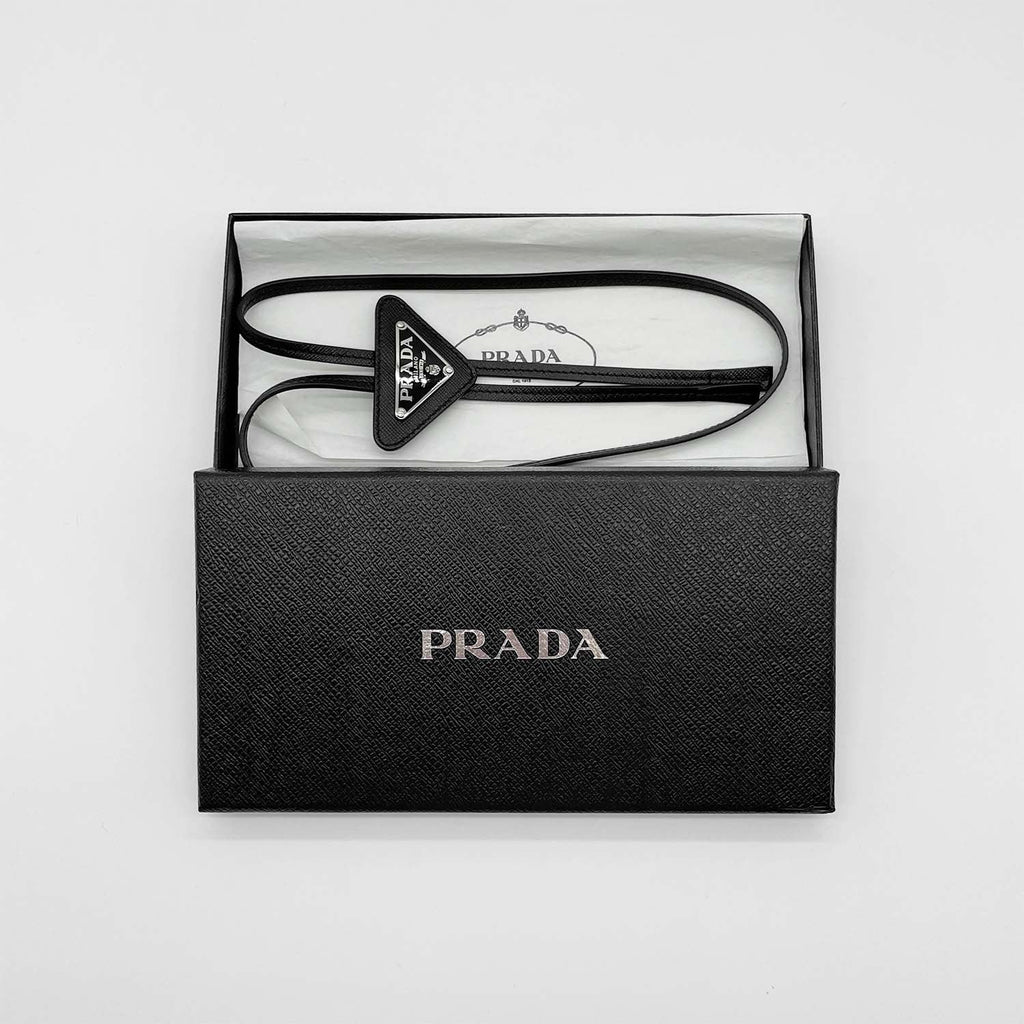PRADA サフィアーノレザー ボロタイ 21C027 ネックレス ネクタイ トライアングル 三角ロゴ
