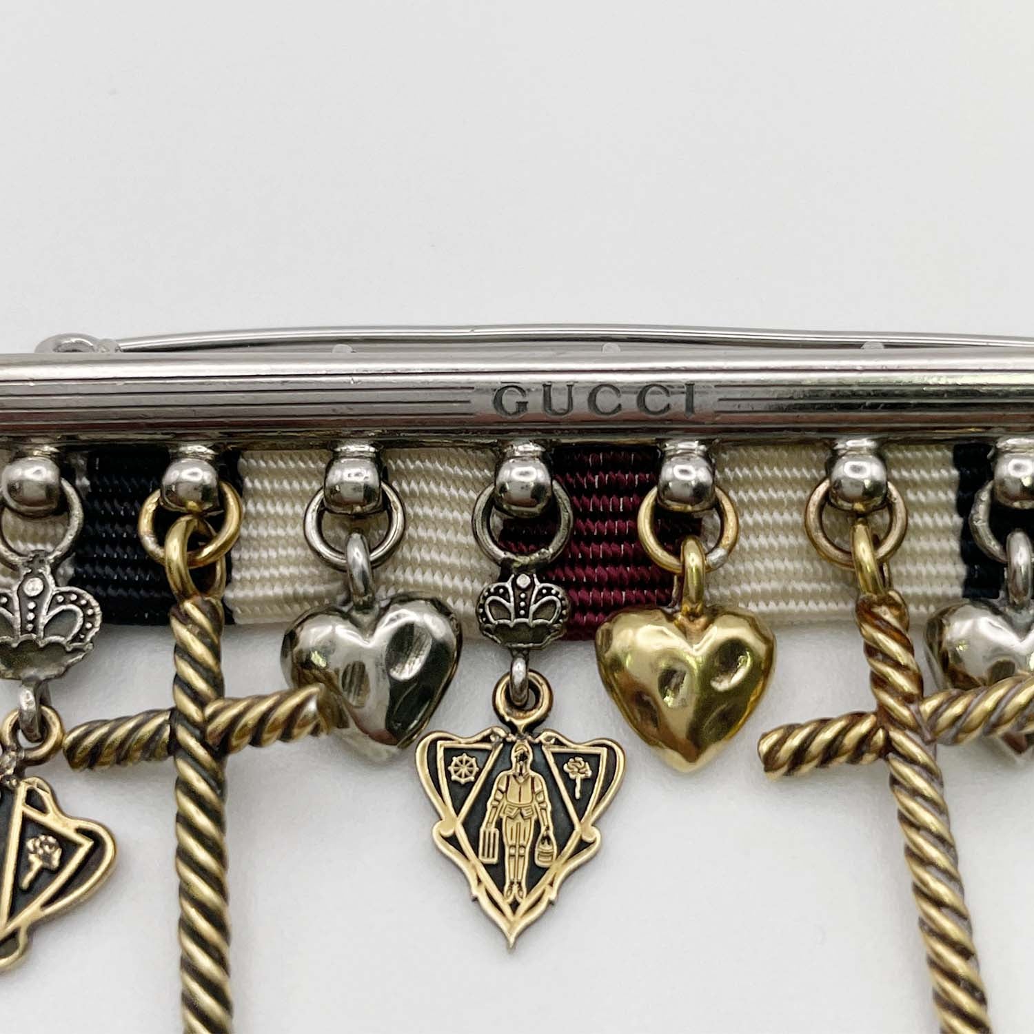 GUCCI グッチ ブローチ クレスト ハート クロス リボン SV925 ピンバッジ