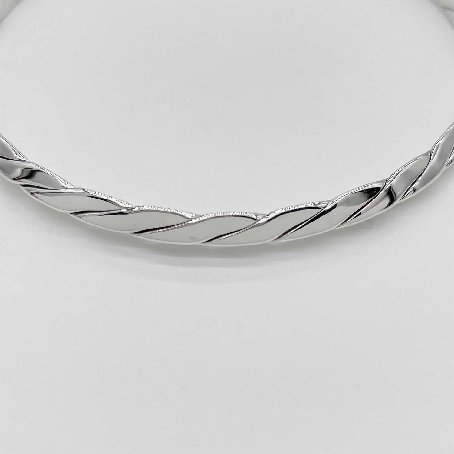 Tiffany&Co. ティファニー 20cm ナイフエッジ ツイスト バングル SV925 新品仕上済