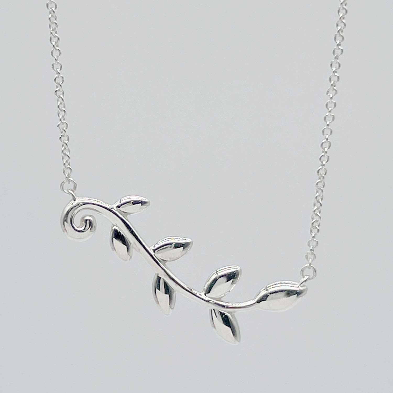 Tiffany&Co. ティファニー オリーブ リーフ ヴァイン ペンダント ネックレス SV925 新品仕上済