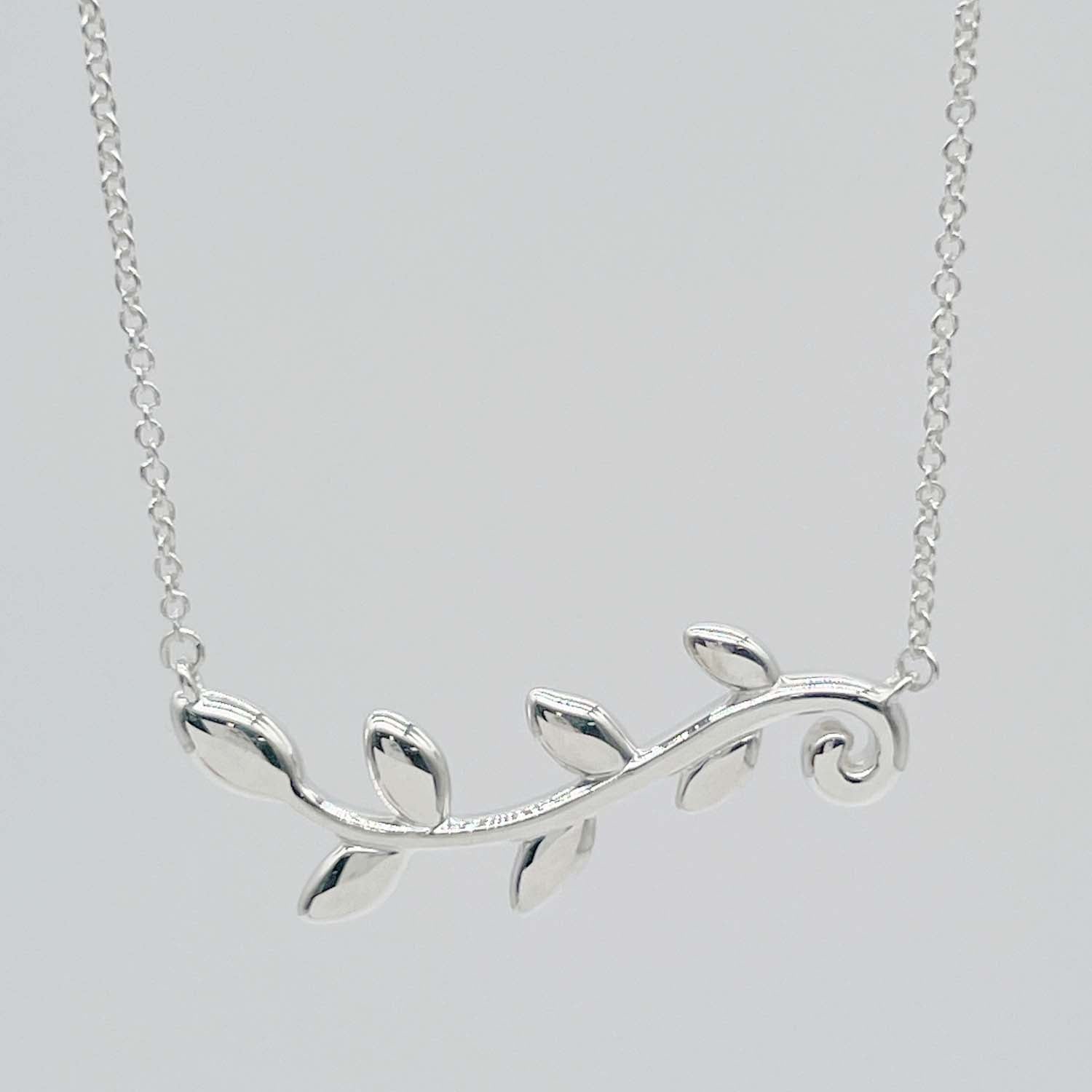 Tiffany&Co. ティファニー オリーブ リーフ ヴァイン ペンダント ネックレス SV925 新品仕上済