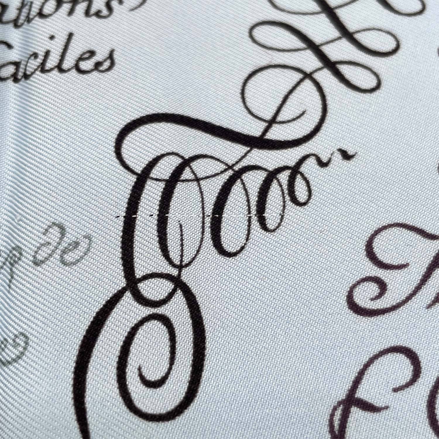 HERMES エルメス スカーフ プチカレ42 L'ART D'ECRIRE 書の芸術 シルク レタリング