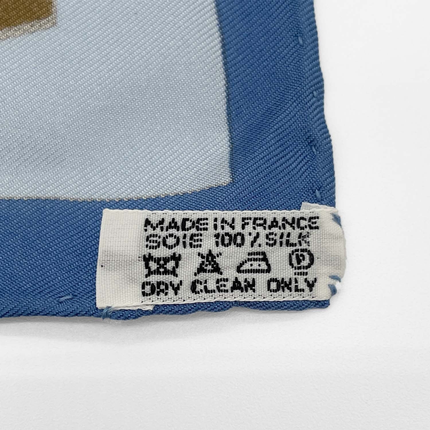 HERMES エルメス スカーフ プチカレ42 L'ART D'ECRIRE 書の芸術 シルク レタリング