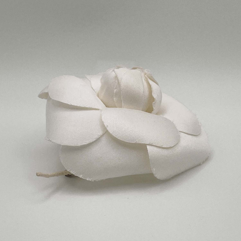 CHANEL シャネル 9cm カメリア コサージュ ブローチ バッジ ホワイト フラワー