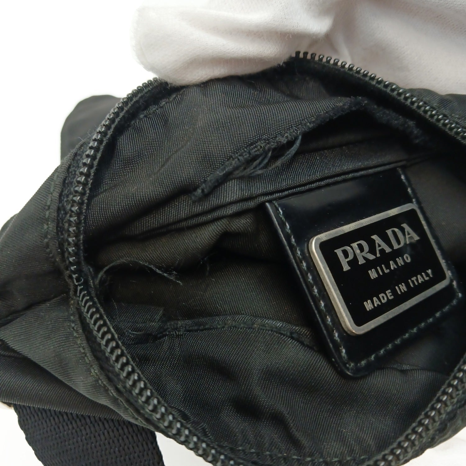 PRADA プラダ 三角プレート ナイロン ショルダーバッグ ブラック