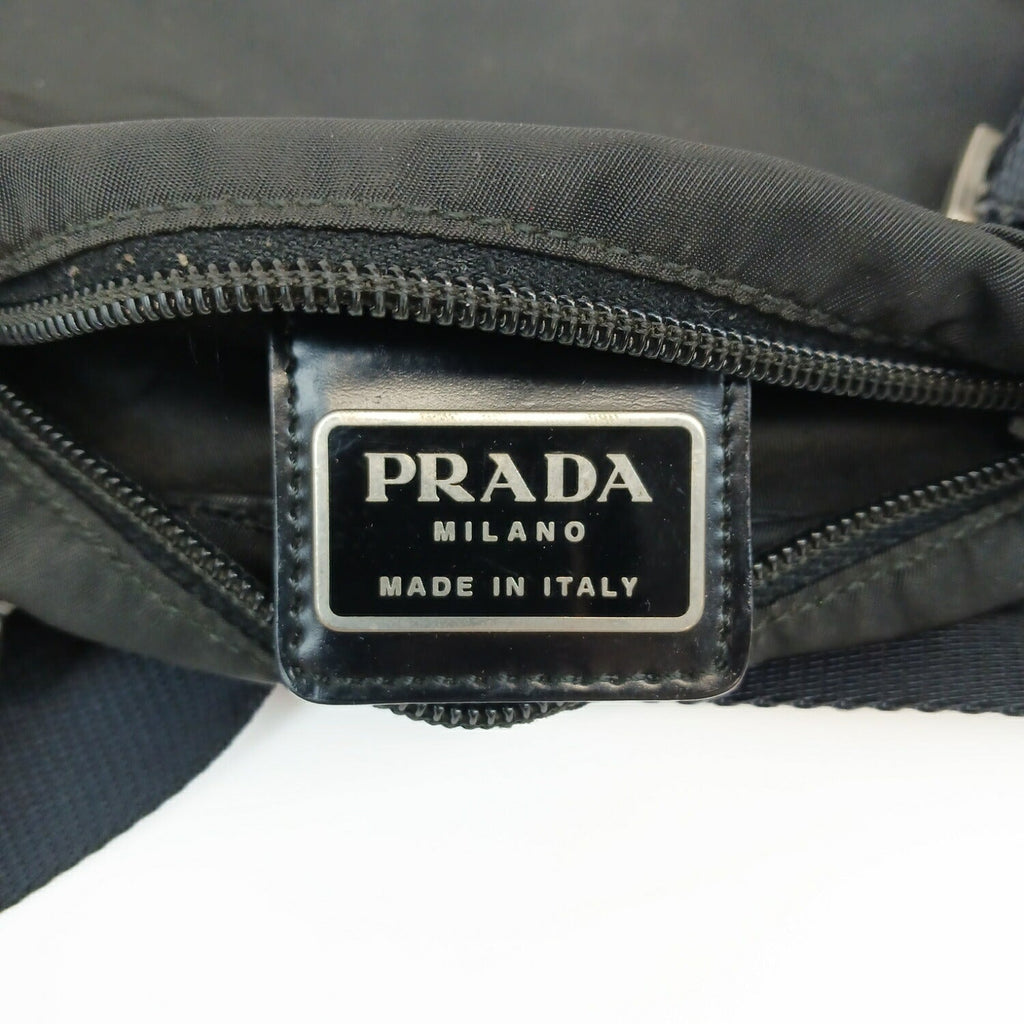 PRADA プラダ 三角プレート ナイロン ショルダーバッグ ブラック