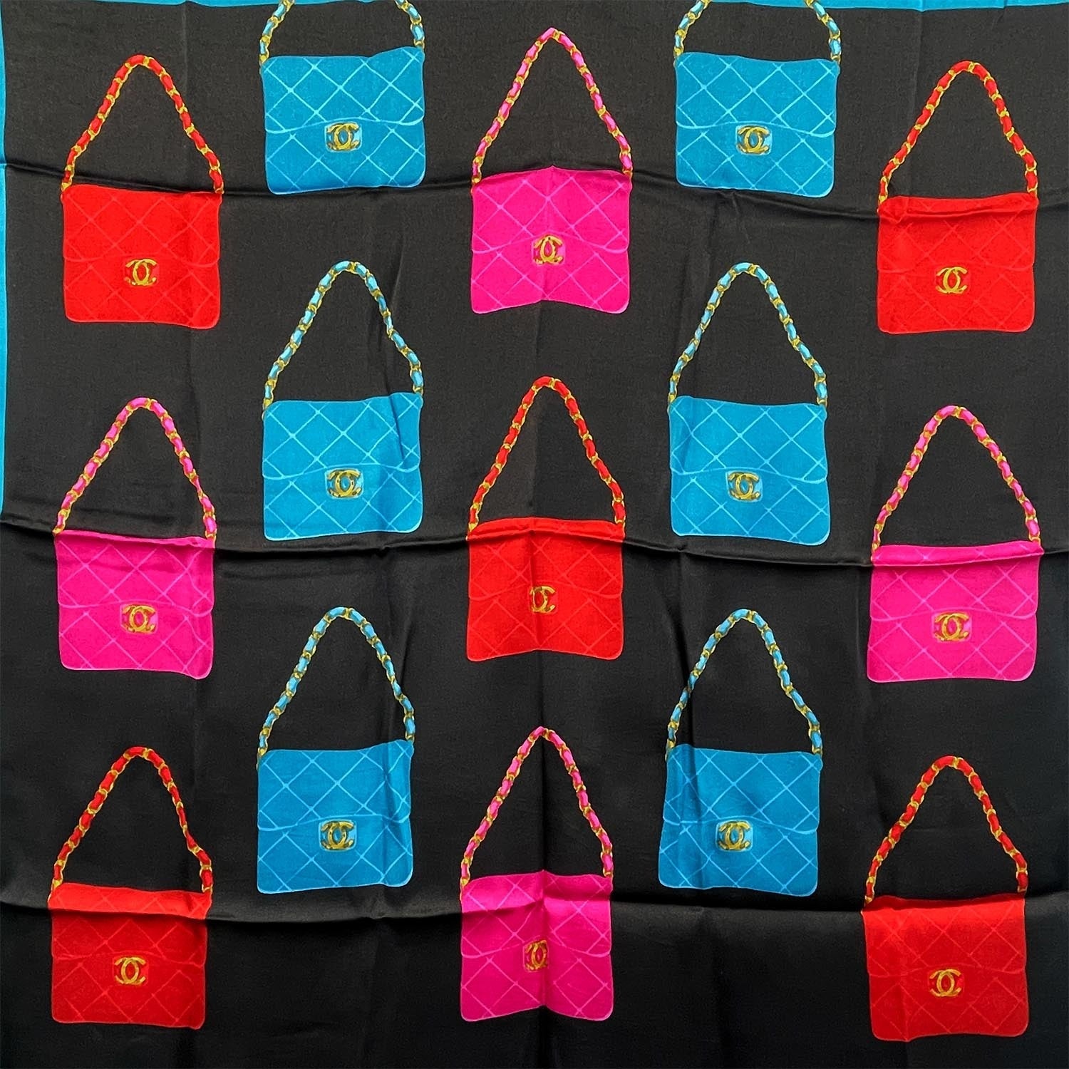 CHANEL シャネル スカーフ 92cm×86cm マトラッセ ココマーク