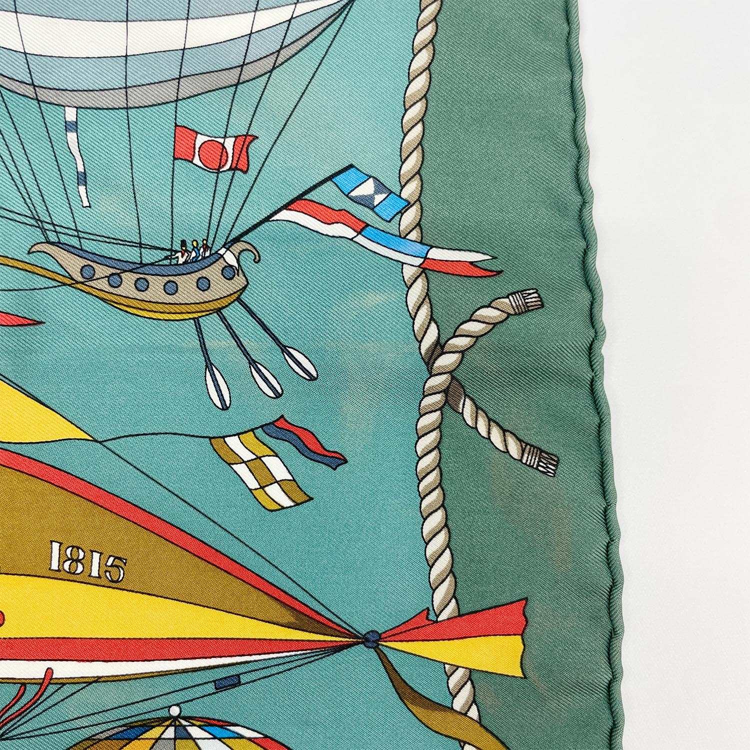 HERMES エルメス プチ・カレ43 LES FOLIES DU CIEL 大空の狂気 スカーフ