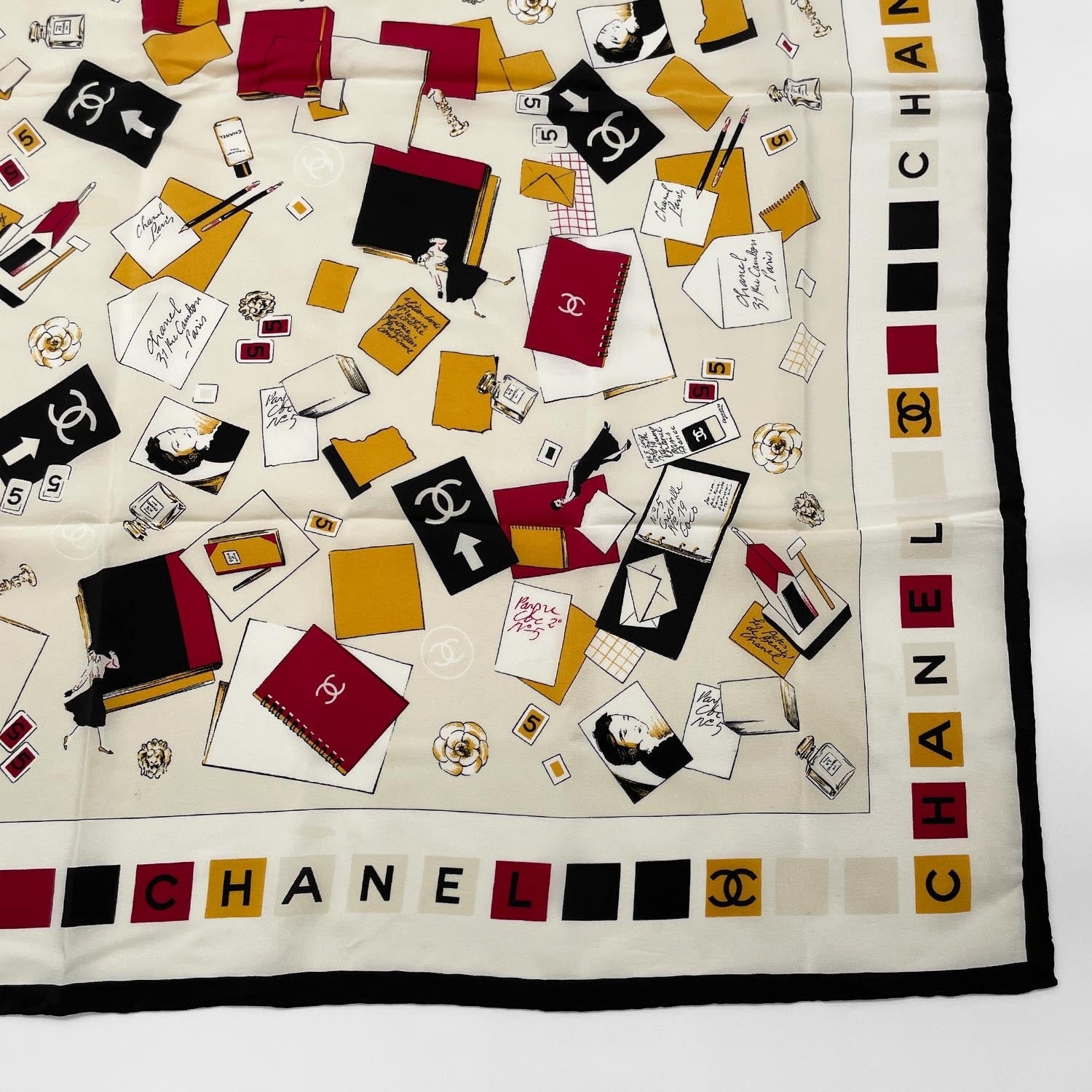 CHANEL シャネル スカーフ 89cm×89cm マドモアゼル ロゴ ココマーク ラブレター