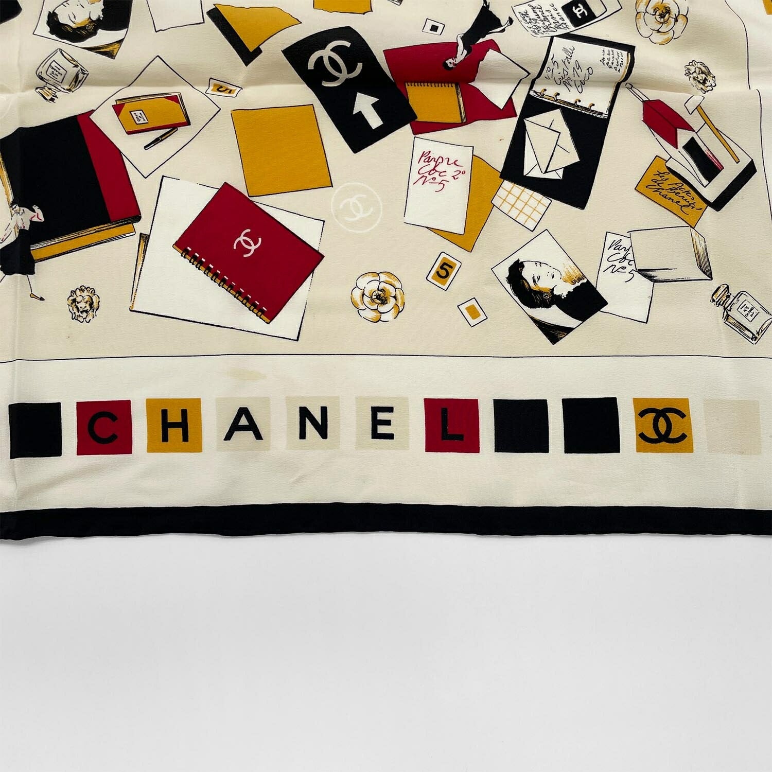 CHANEL シャネル スカーフ 89cm×89cm マドモアゼル ロゴ ココマーク ラブレター