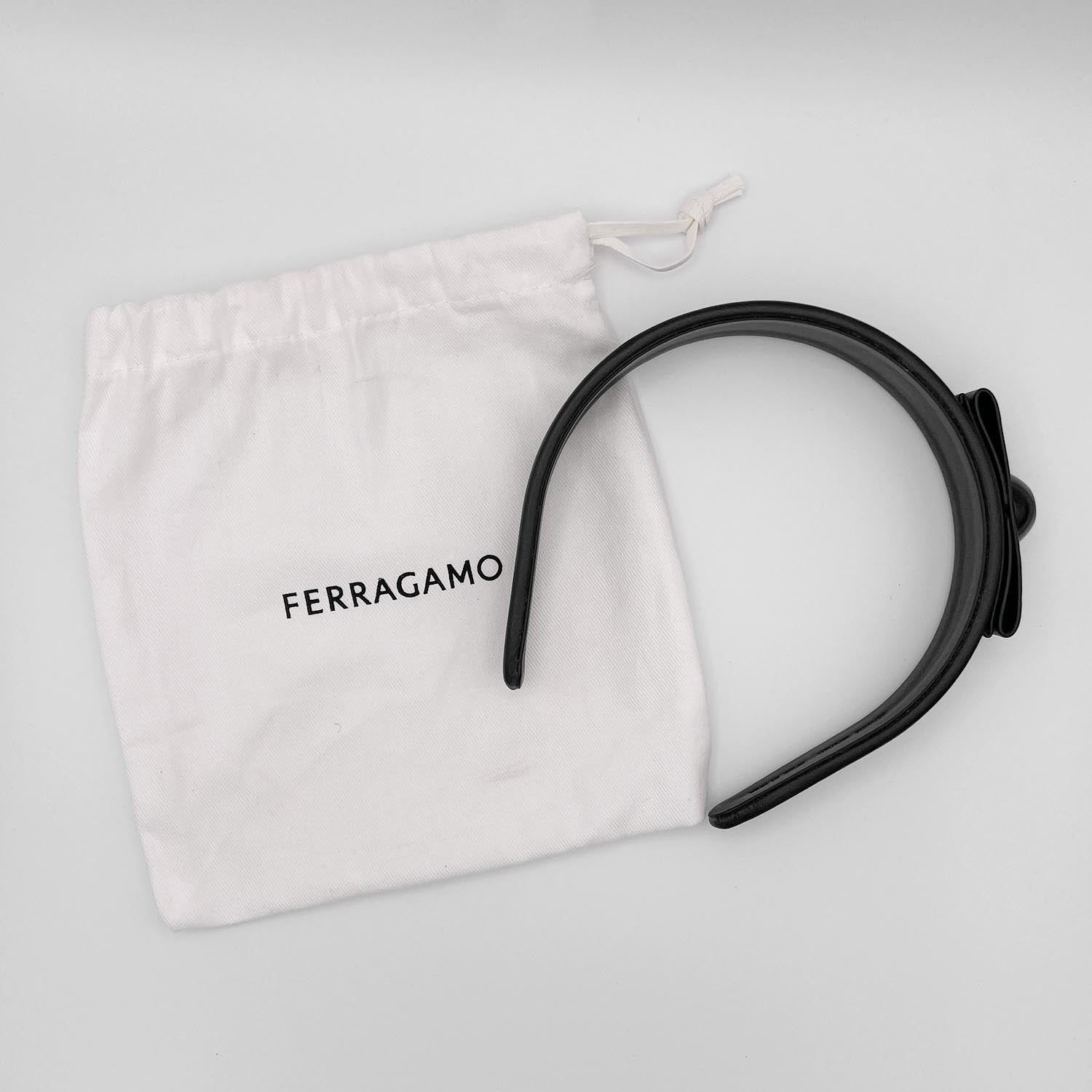 FERRAGAMO フェラガモ カチューシャ ガンチーニ リボン ヘアアクセサリー レザー