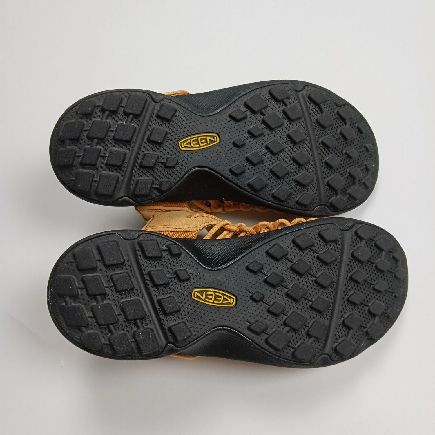 KEEN キーン UNEEK SNK SLIDE サンダル 22.5cm