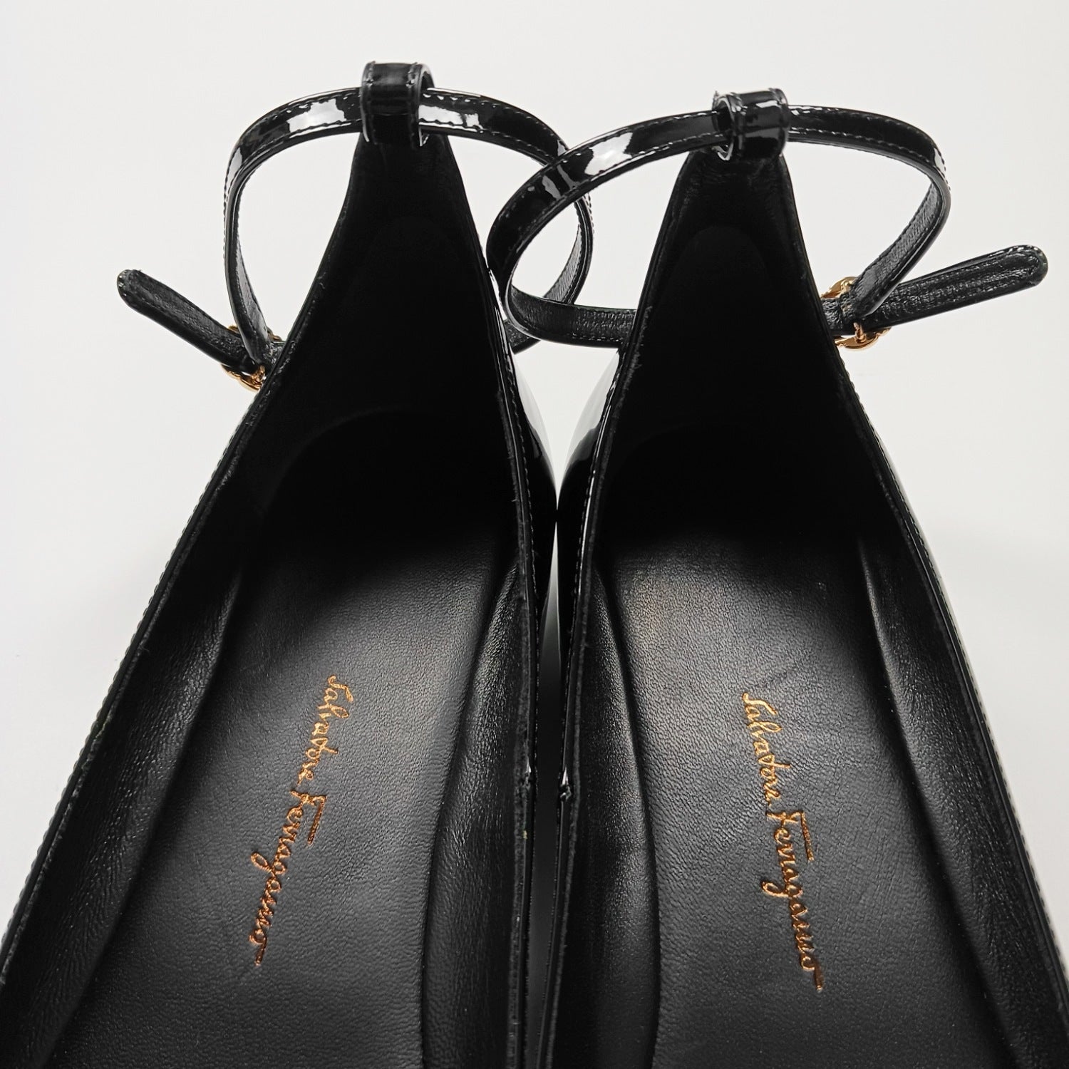 Salvatore Ferragamo フェラガモ アンクルストラップ バレエシューズ 8 2/1 D