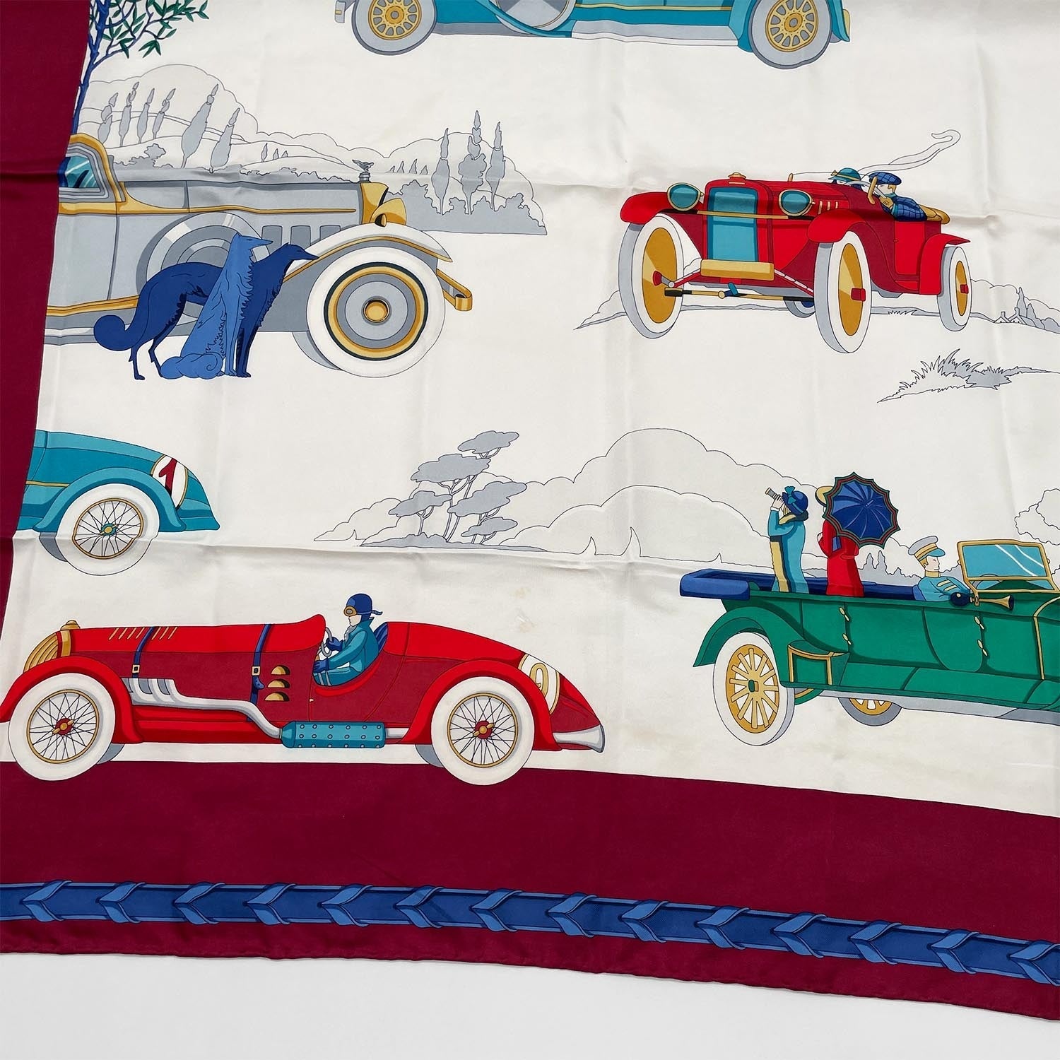 GUCCI グッチ 88cm×90cm スカーフ クラシックカー柄 ボルドー オールド